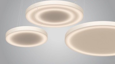 AGI RINGO  AGI RINGO - серия светодиодных светильников круглой формы  для
декоративного и функционального освещения, позволяет находить решения для освещения разнообразных помещений, в том
числе с высокими потолками. Разработан и
производится в России. Гарантия 3 год